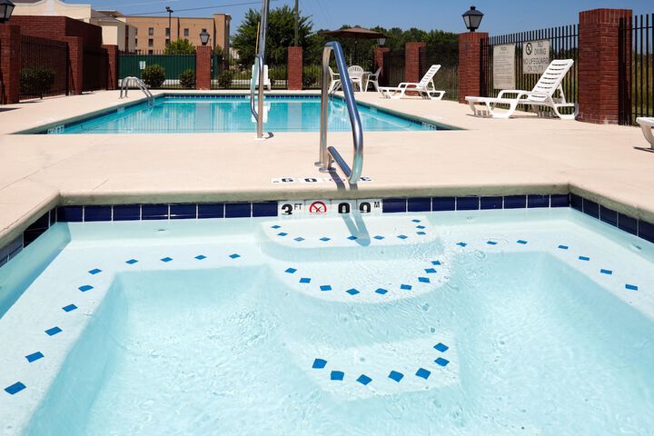 Pool 9 of 43