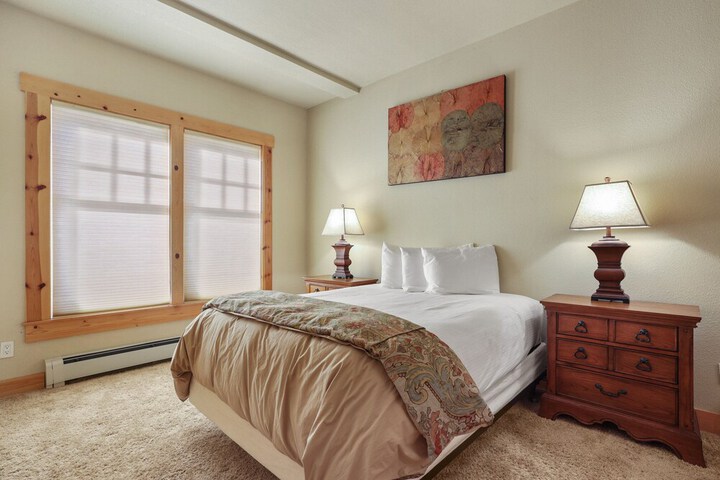 Room 52 of 190