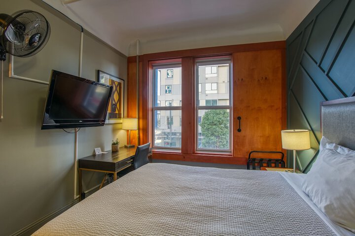 Room 80 of 115