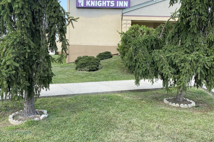 Knights Inn & Suites Dublin