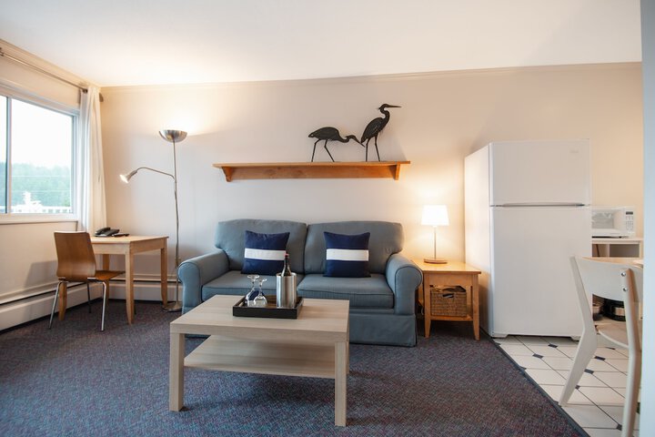 Room 9 of 24
