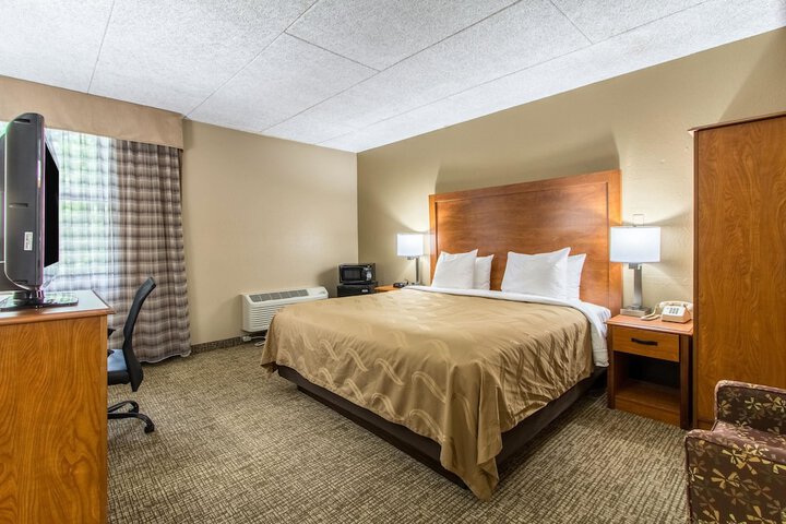 Room 6 of 21
