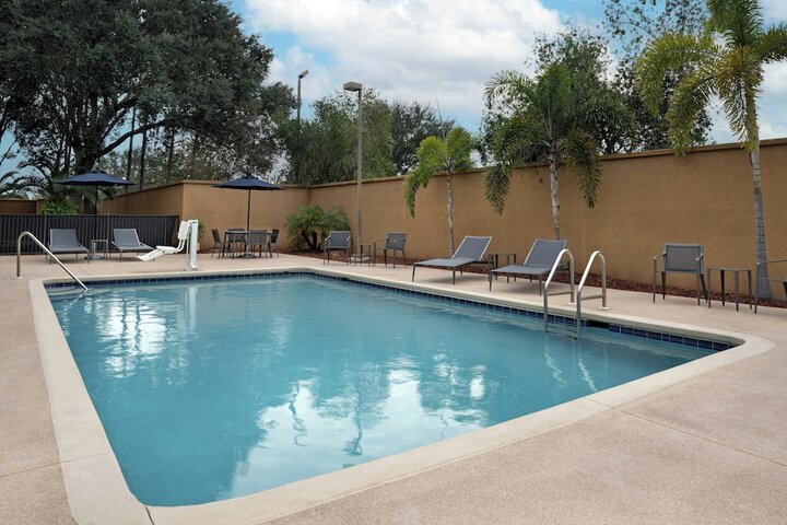 Courtyard by Marriott Lakeland