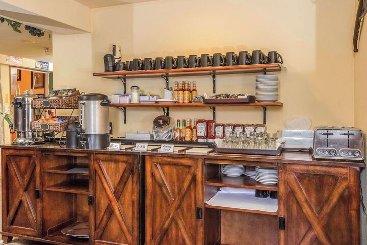 Breakfast/Coffee Service 51 of 53