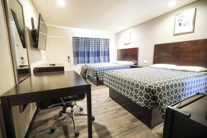 Room 15 of 22
