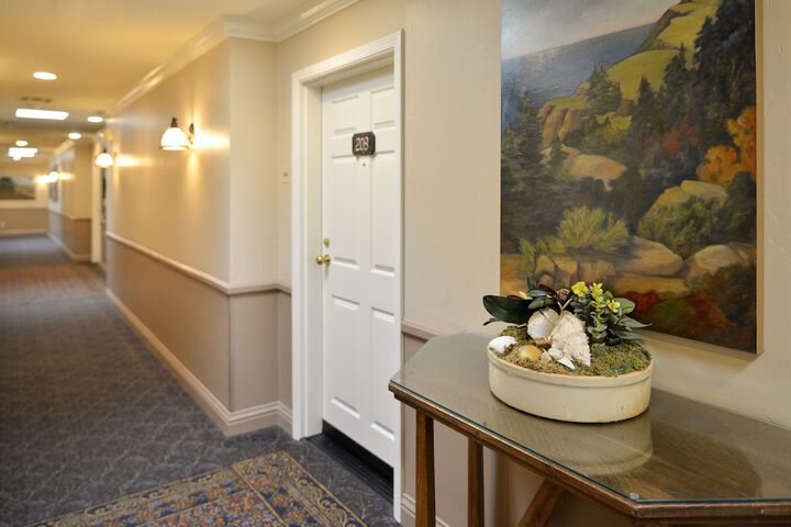 Ballroom/Hall 55 of 66