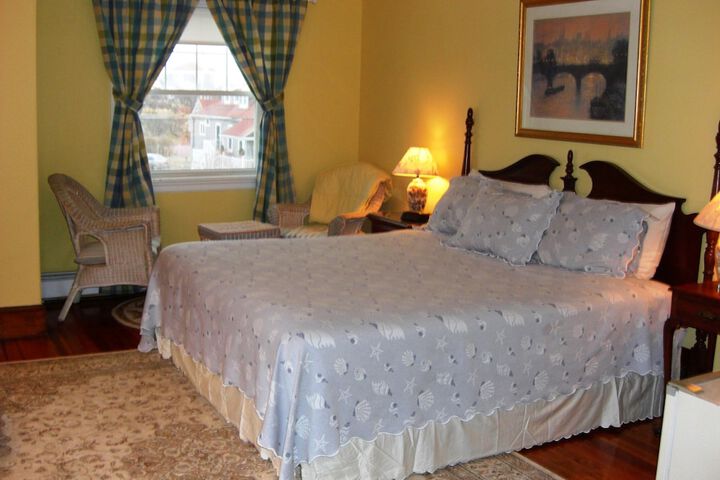 Room 15 of 68
