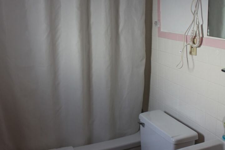 Room 27 of 88