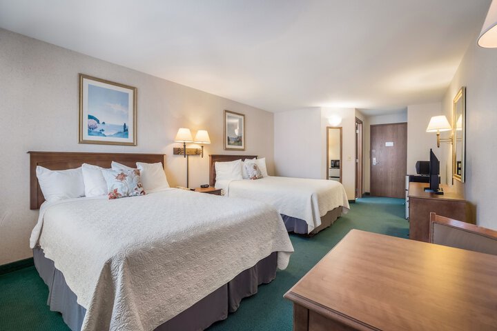 Room 5 of 10