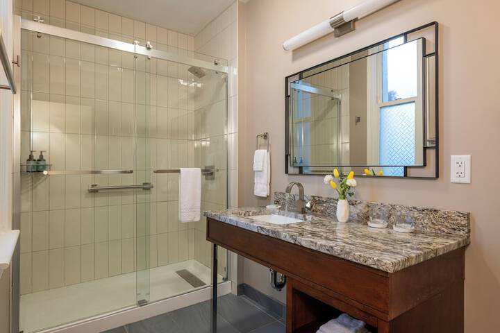 La Tourelle Inn & Spa