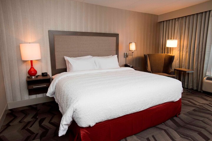 Hampton Inn & Suites by Hilton Thunder Bay