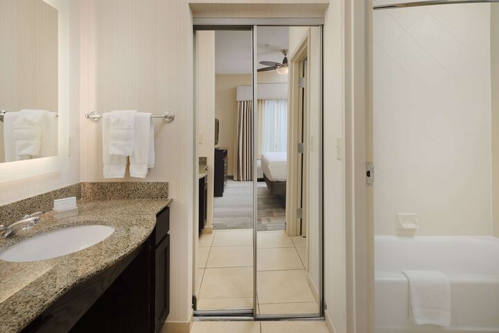 Room 14 of 36