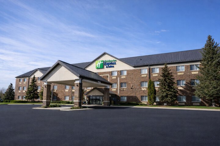 Holiday Inn Express Hotel & Suites St. Paul-Woodbury by IHG