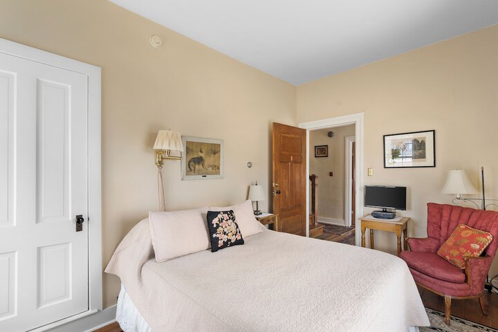 Room 45 of 61