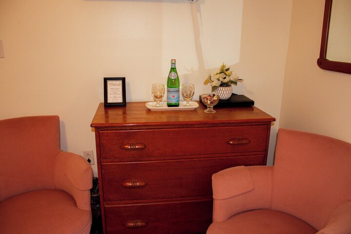 Room 47 of 142