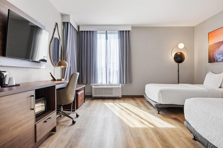La Quinta Inn & Suites by Wyndham La Habra