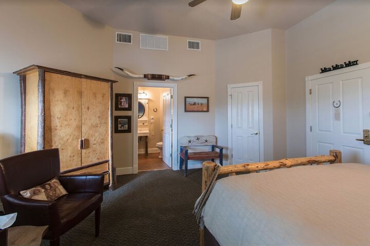 Room 48 of 108