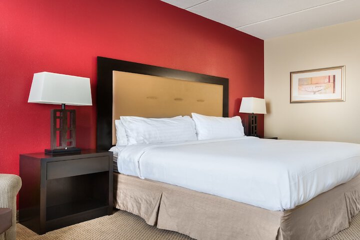 Room 43 of 61