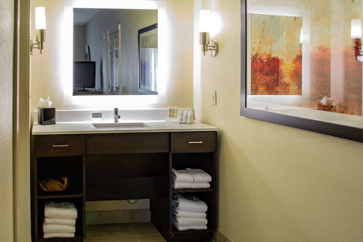 Homewood Suites by Hilton Houston-Woodlands