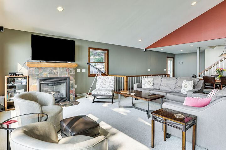 Spacious Edgerton Home w / Private Beach & Views!