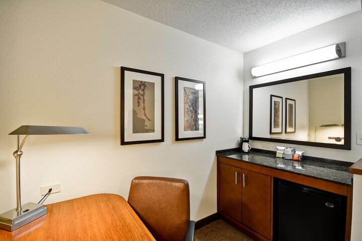 Hyatt Place Chicago / Naperville/Warrenville