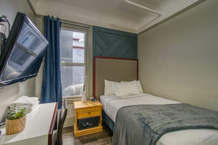 Room 74 of 115