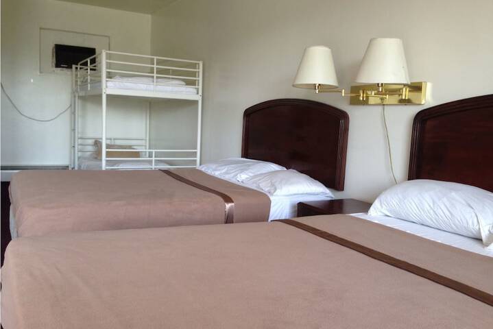 Room 11 of 14