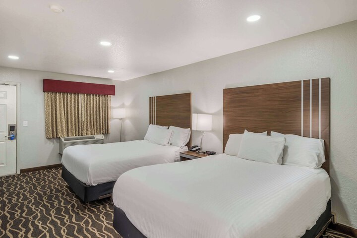 Room 19 of 34