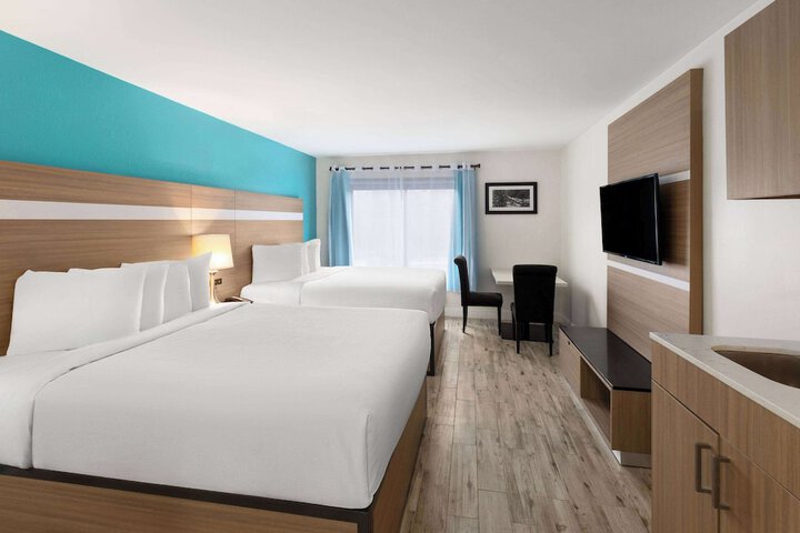 La Quinta Inn & Suites by Wyndham Sevierville / Kodak