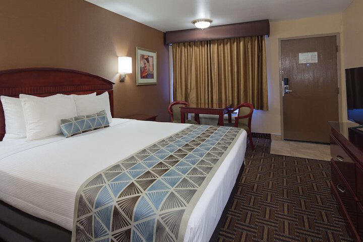 Room 13 of 21