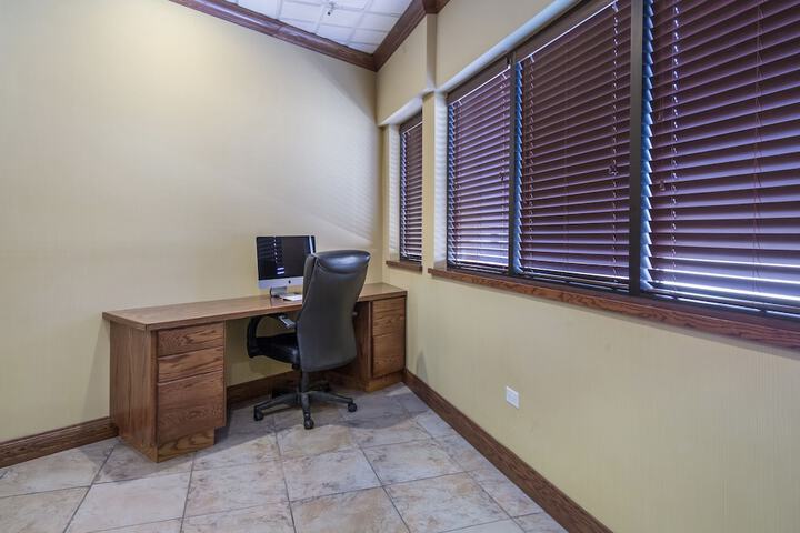 Business Center 7 of 7