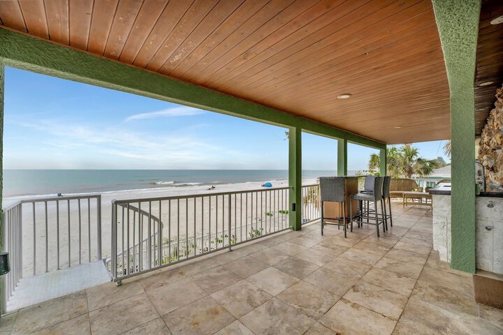 Stones Throw Beachfront Luxury Suites