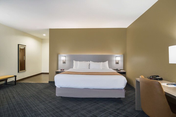 Room 18 of 59