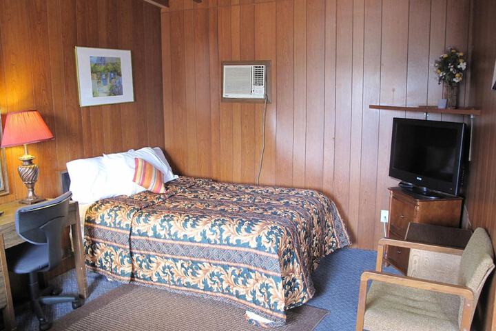Blue Mountain Motel