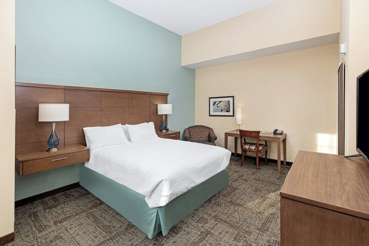 Staybridge Suites Oak Ridge by IHG
