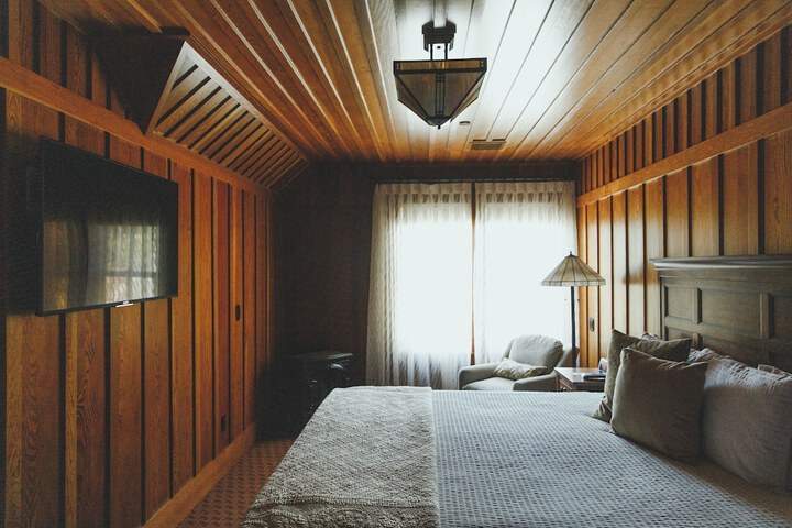 Room 48 of 147