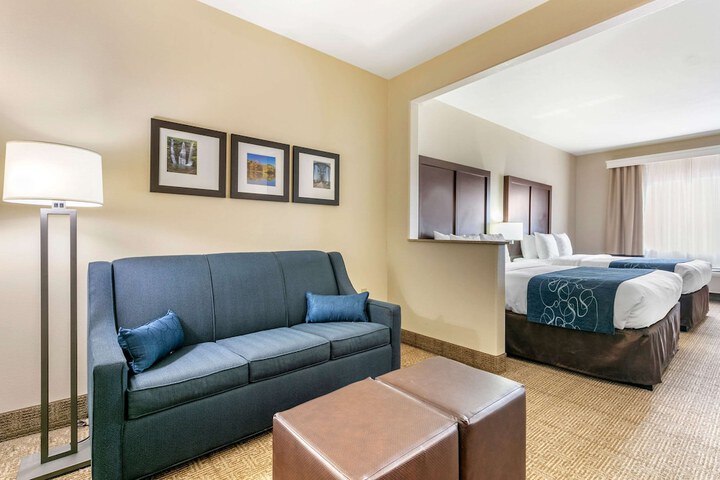 Room 30 of 36