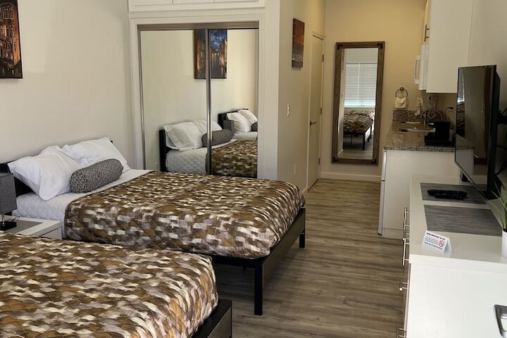 Room 7 of 17