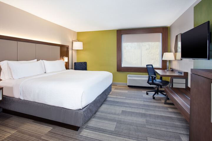 Room 16 of 48