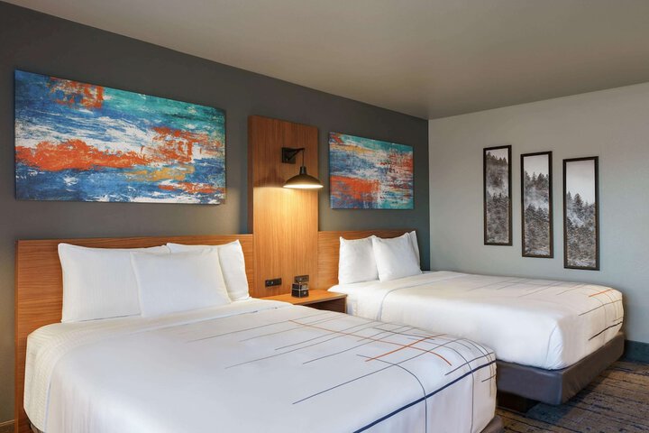 La Quinta Inn & Suites by Wyndham Springfield