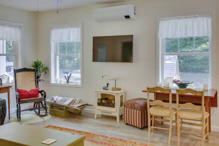 Maine Cottage w / Dock & Kayaks Near Augusta!
