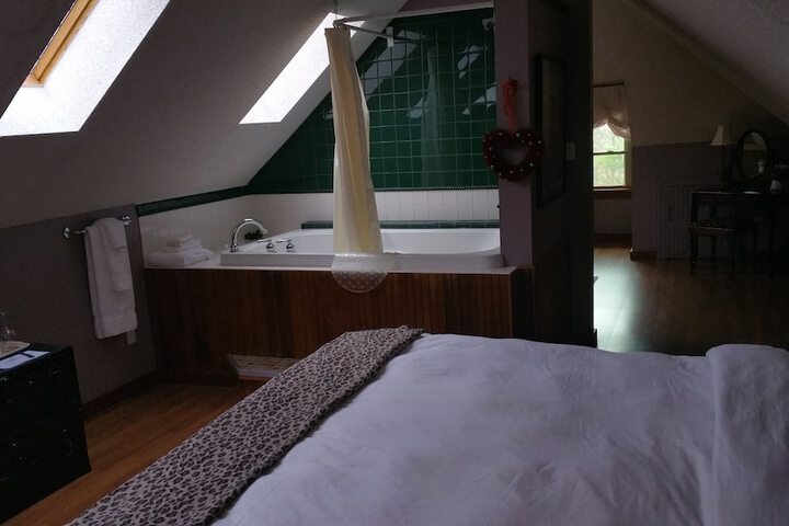 Room 44 of 66