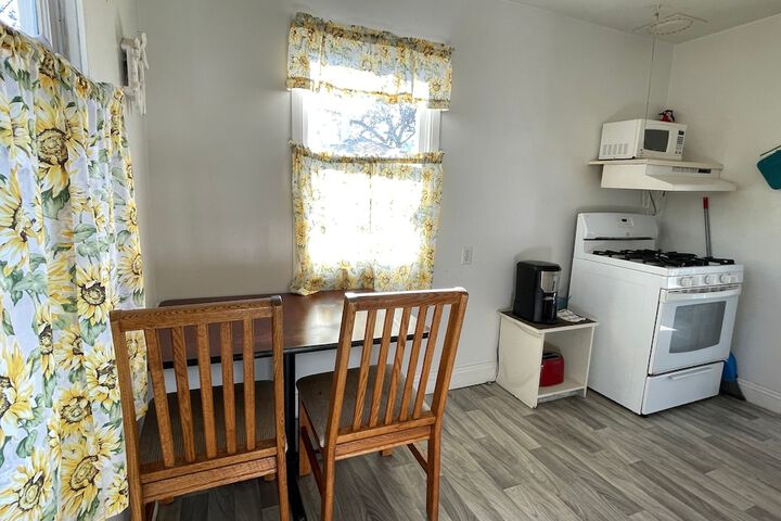 Room 42 of 111