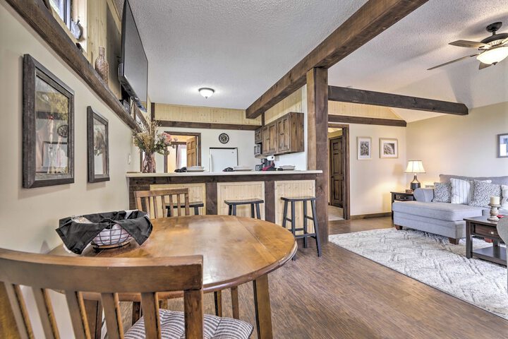 Private Guest House w / Deck + Spectacular Views!
