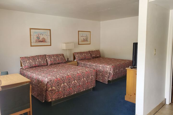 Room 12 of 37