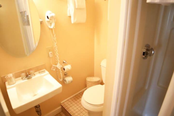 The Kennebunk Inn