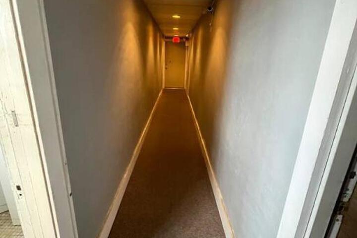 Spacious Apt near Guthrie Packer