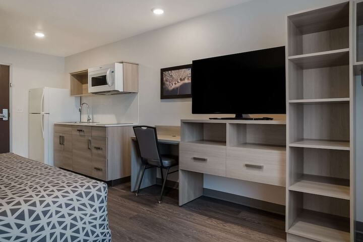 Room 47 of 63