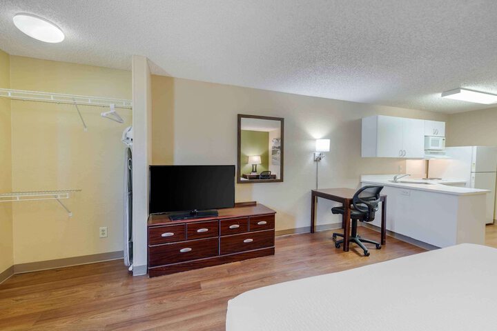 Room 16 of 31