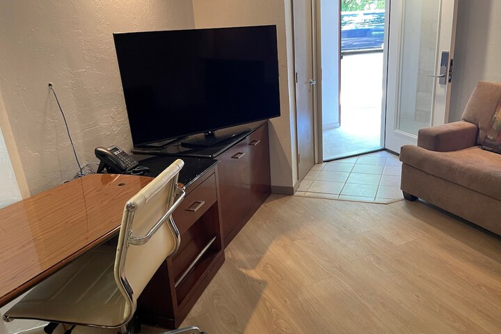 Room 47 of 74